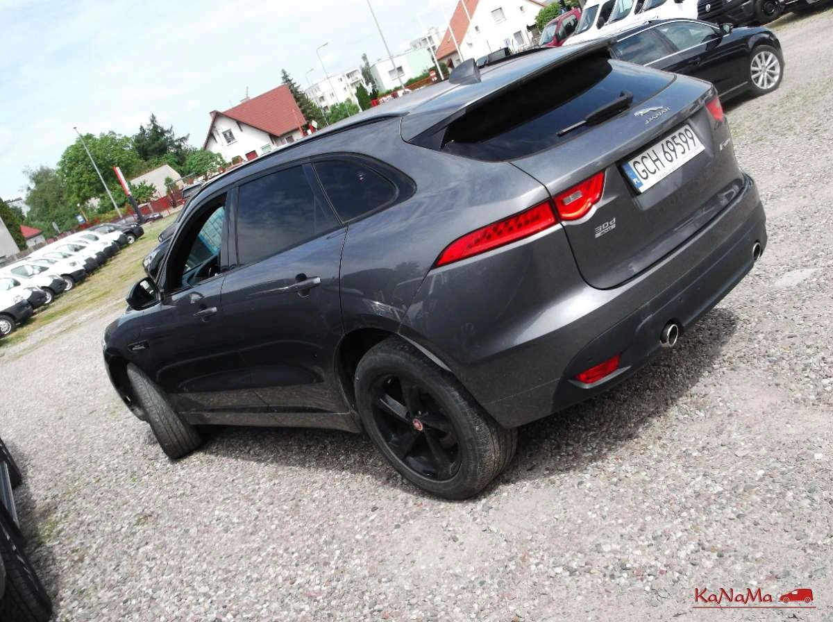 Jaguar F-Pace - Zdjęcie 30