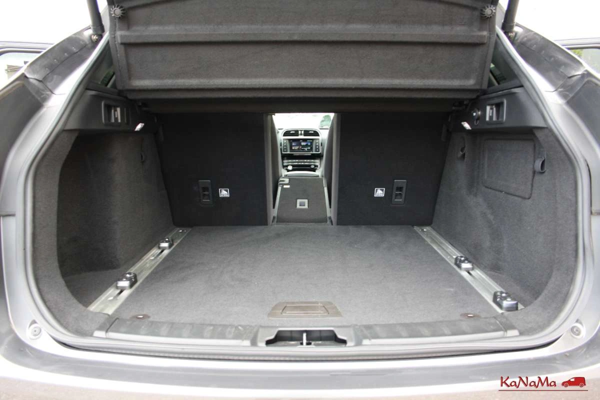 Jaguar F-Pace - Zdjęcie 35