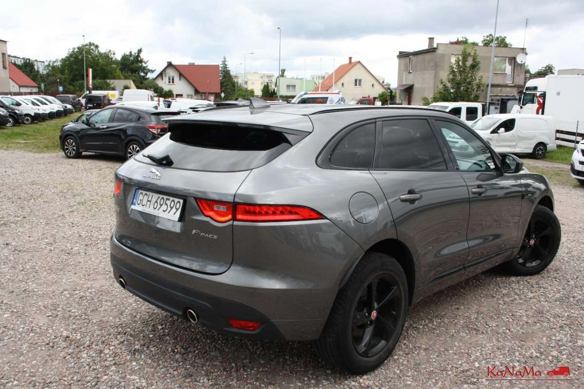Jaguar F-Pace - Zdjęcie 33