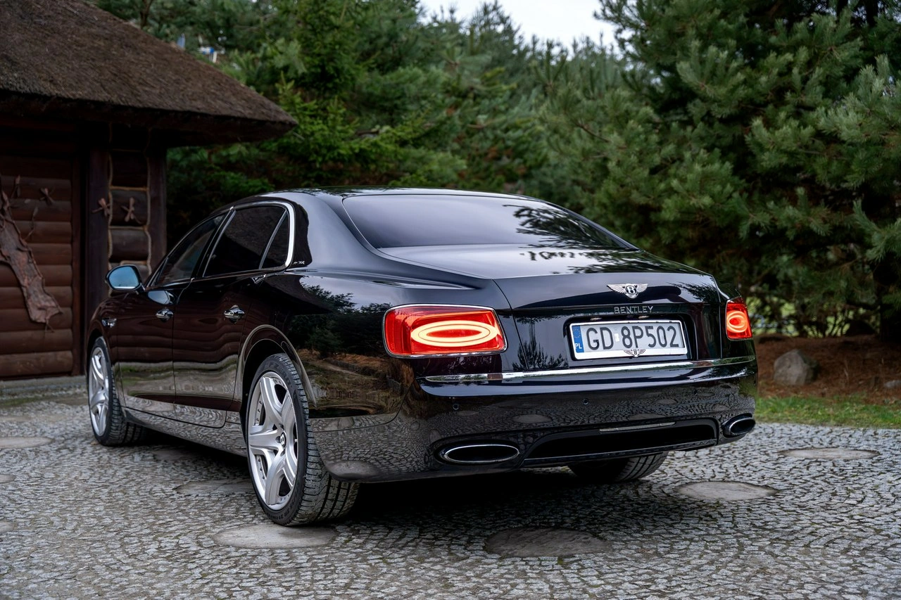 Bentley Continental Flying Spur - Zdjęcie 10