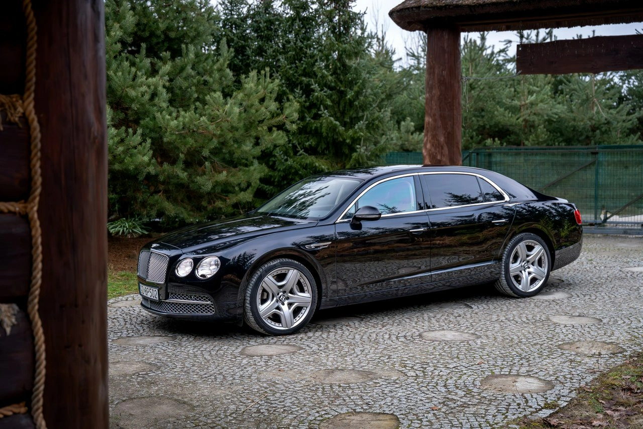 Bentley Continental Flying Spur - Zdjęcie 11