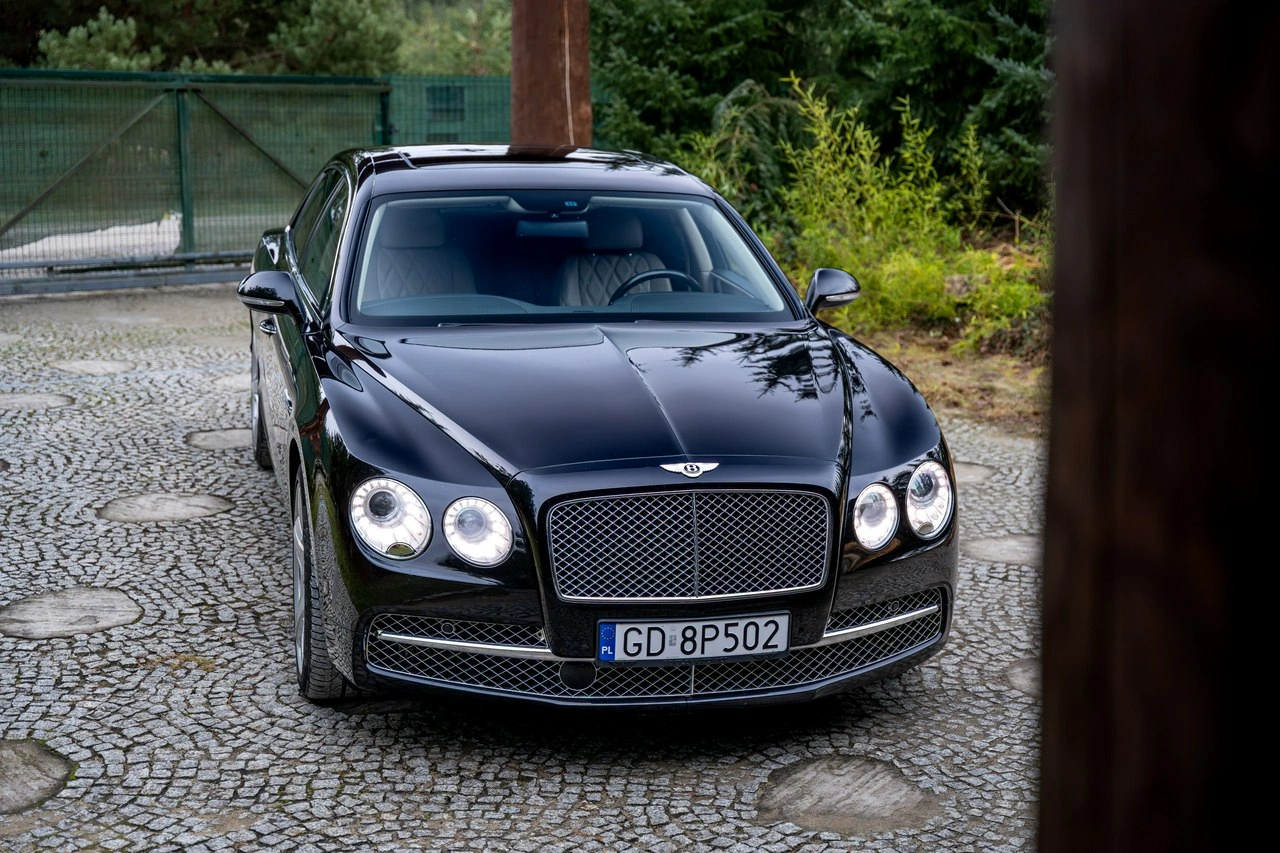 Bentley Continental Flying Spur - Zdjęcie 13