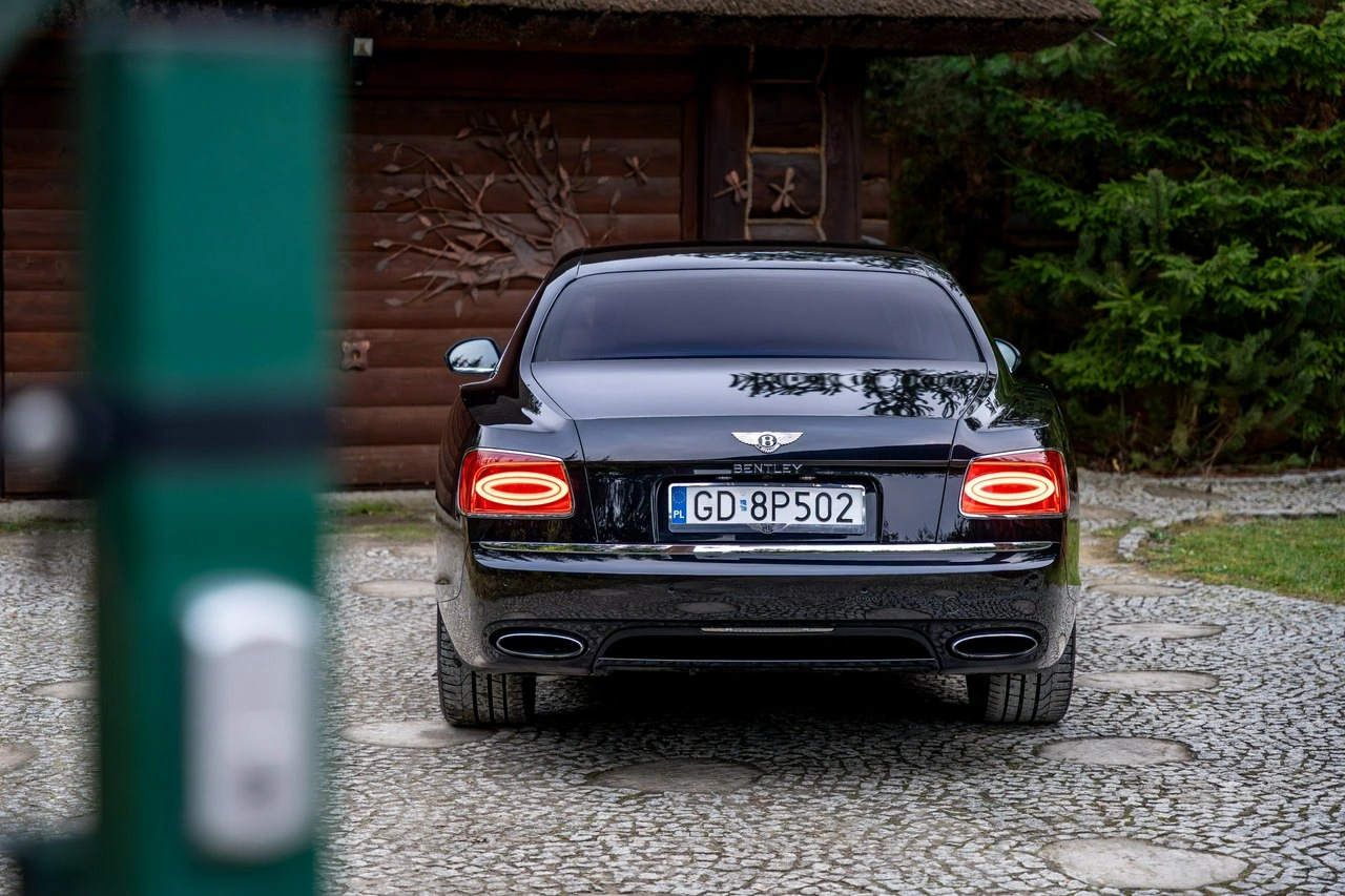 Bentley Continental Flying Spur - Zdjęcie 14