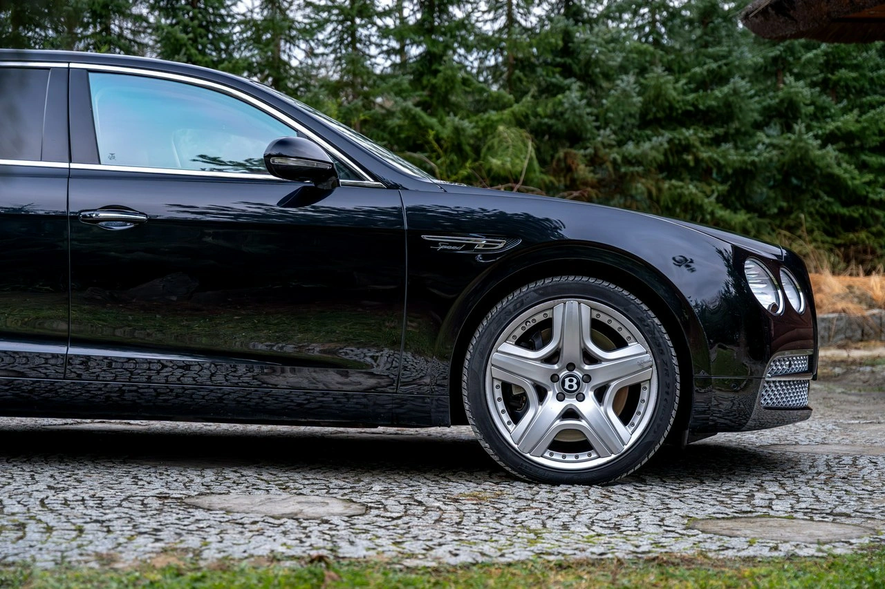 Bentley Continental Flying Spur - Zdjęcie 17