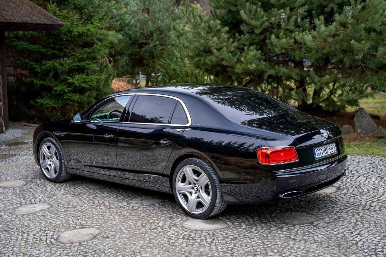 Bentley Continental Flying Spur - Zdjęcie 19
