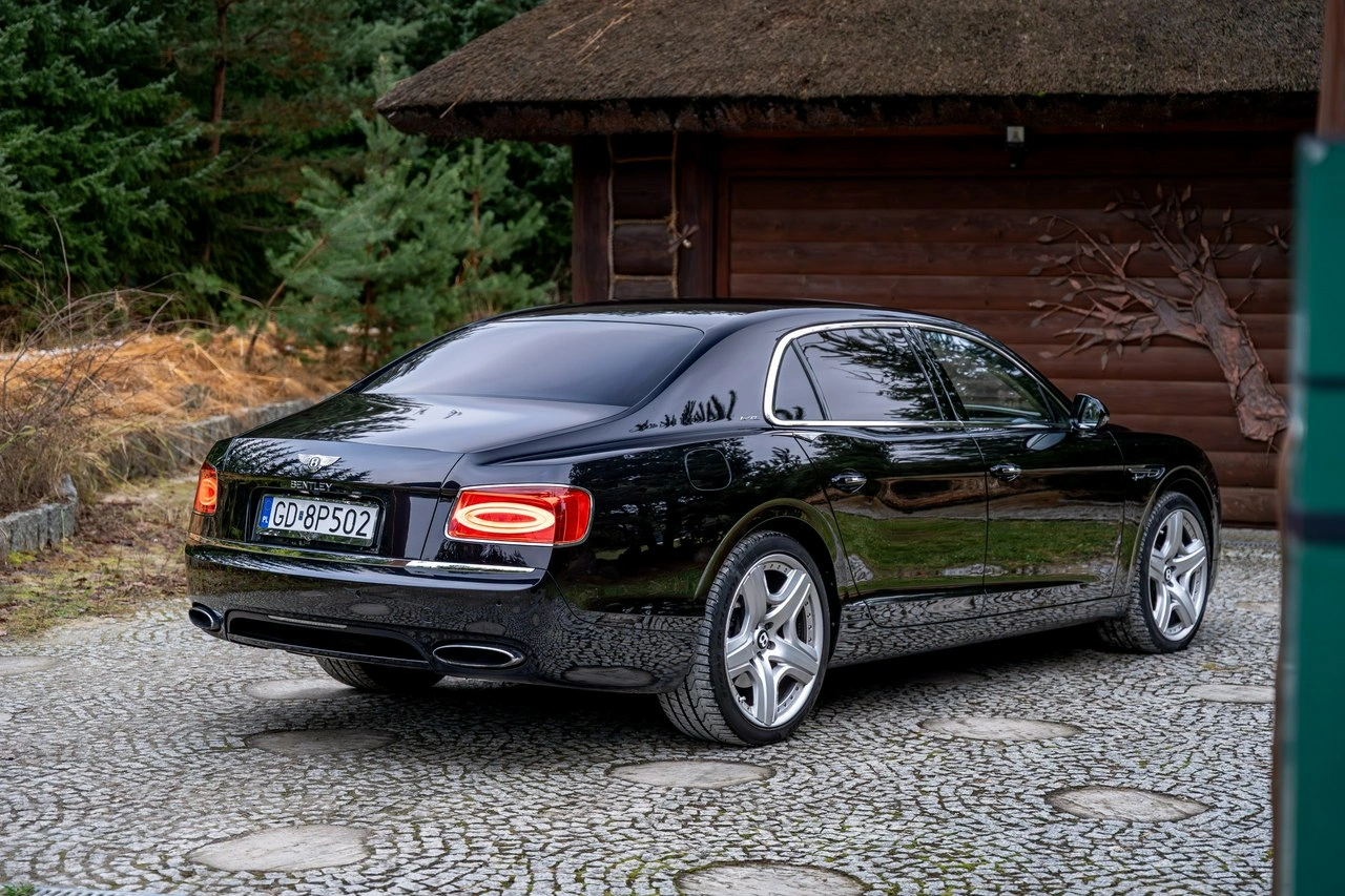 Bentley Continental Flying Spur - Zdjęcie 21