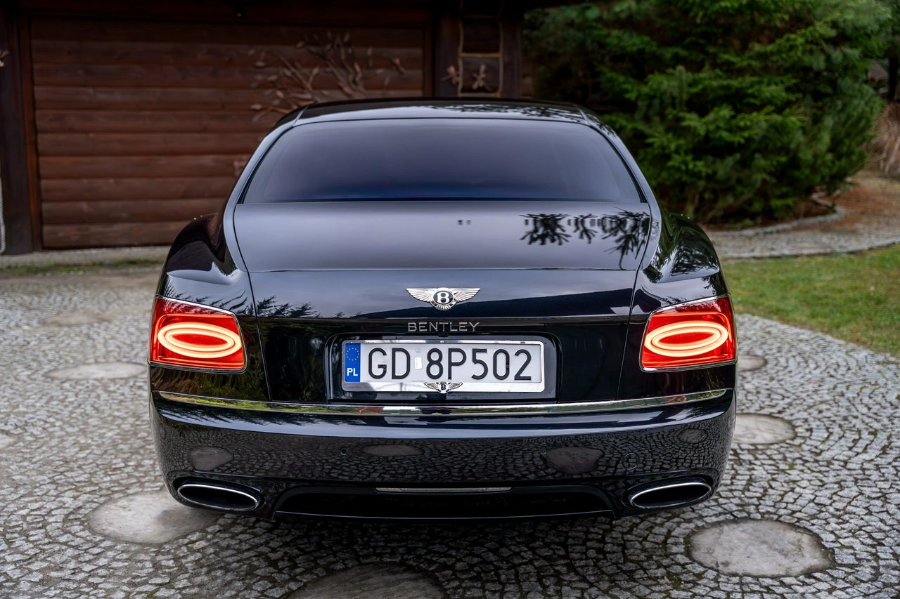 Bentley Continental Flying Spur - Zdjęcie 23