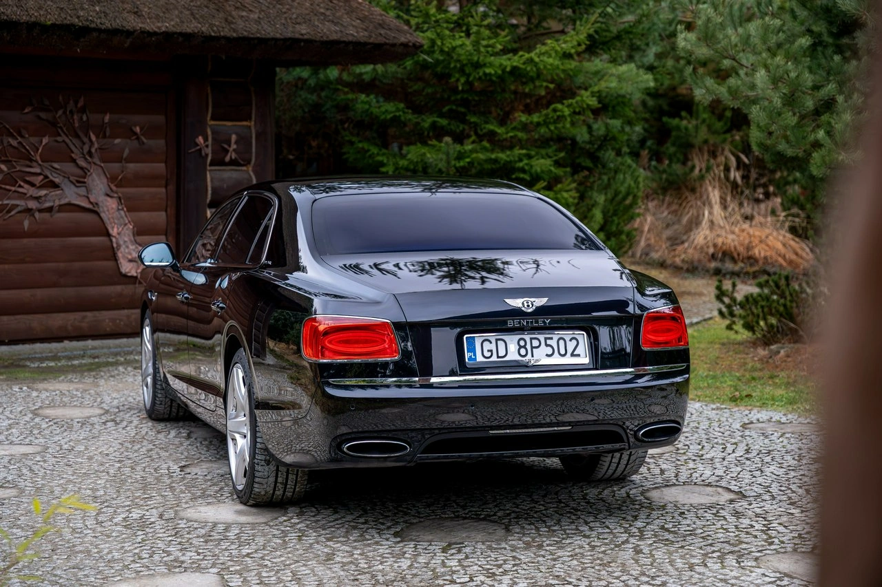 Bentley Continental Flying Spur - Zdjęcie 25