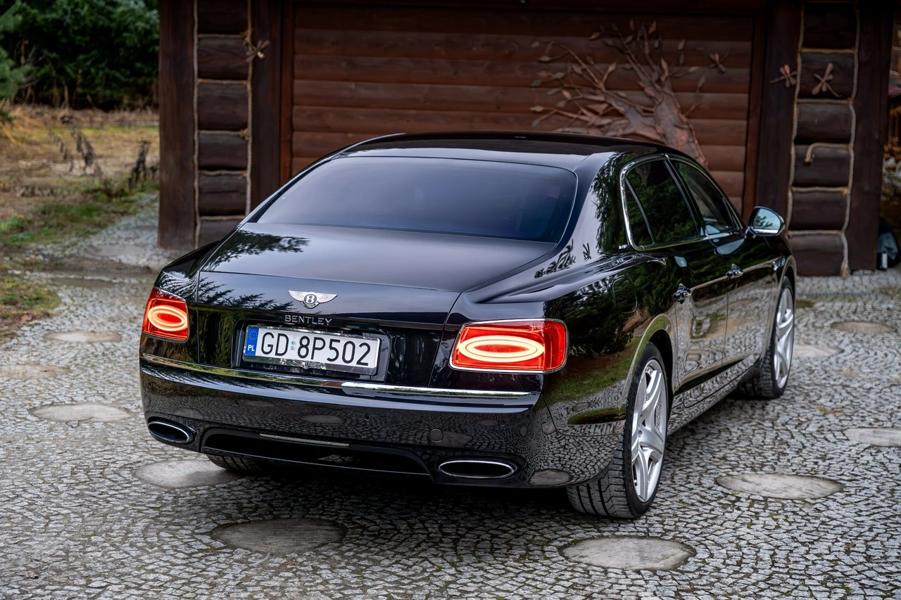 Bentley Continental Flying Spur - Zdjęcie 27