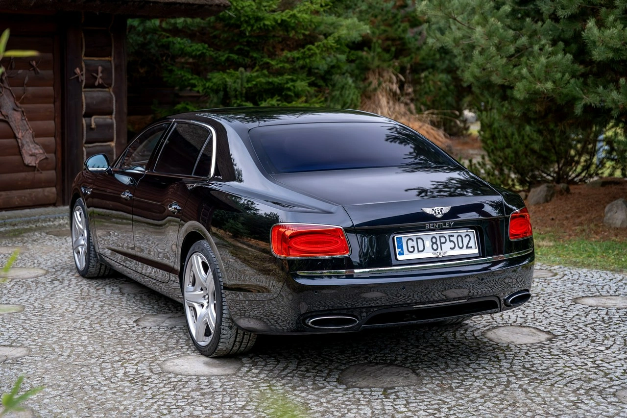 Bentley Continental Flying Spur - Zdjęcie 1