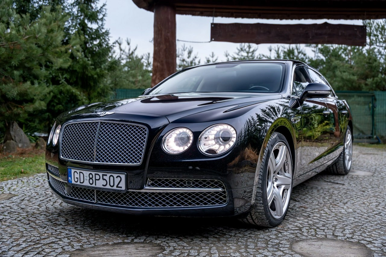 Bentley Continental Flying Spur - Zdjęcie 32
