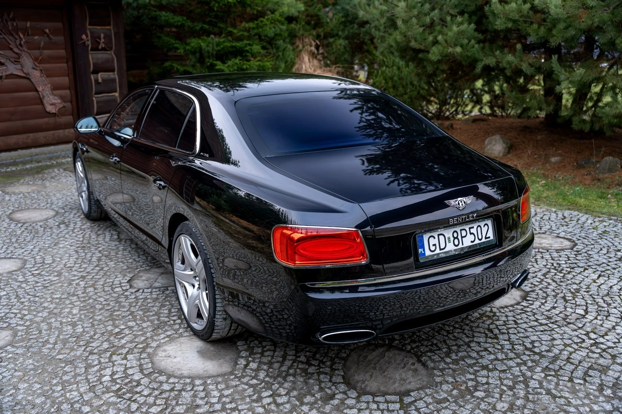 Bentley Continental Flying Spur - Zdjęcie 35