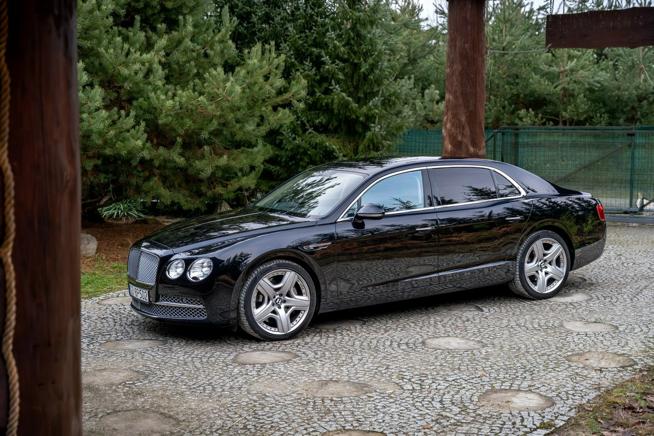 Bentley Continental Flying Spur - Zdjęcie 36
