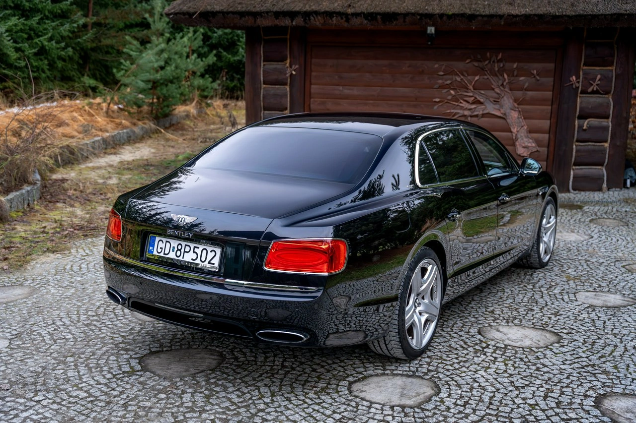 Bentley Continental Flying Spur - Zdjęcie 37
