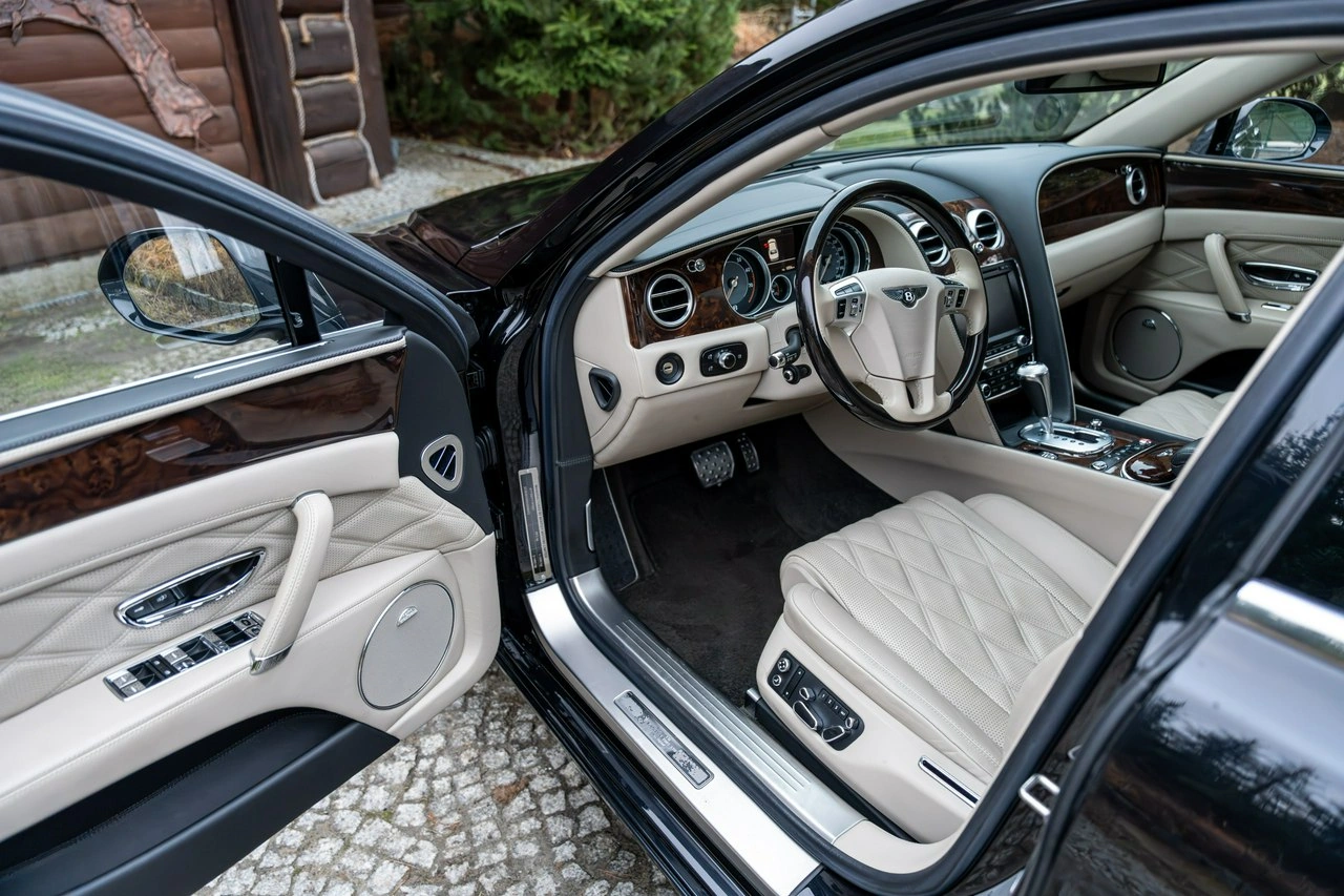 Bentley Continental Flying Spur - Zdjęcie 42