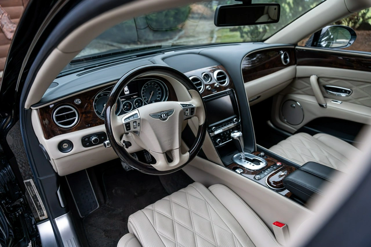 Bentley Continental Flying Spur - Zdjęcie 44