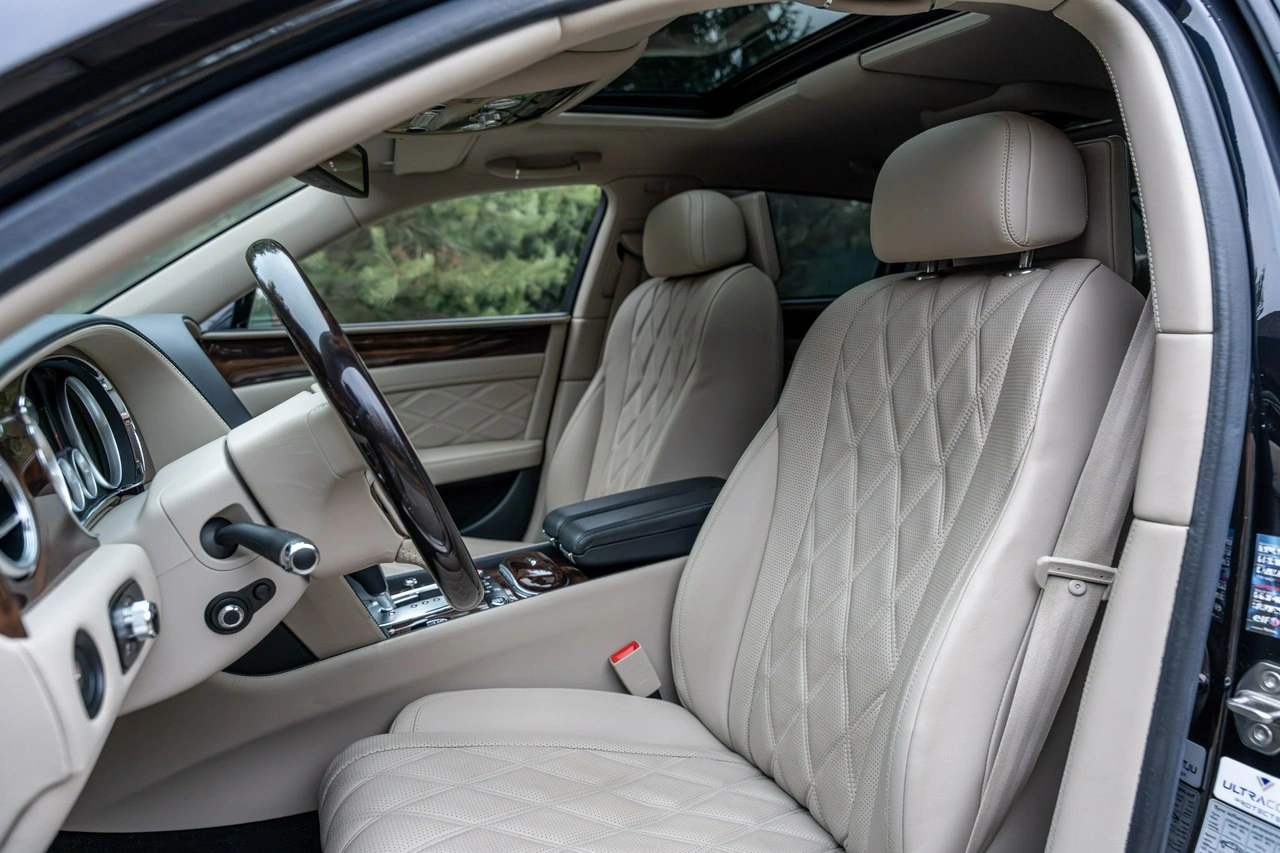 Bentley Continental Flying Spur - Zdjęcie 46