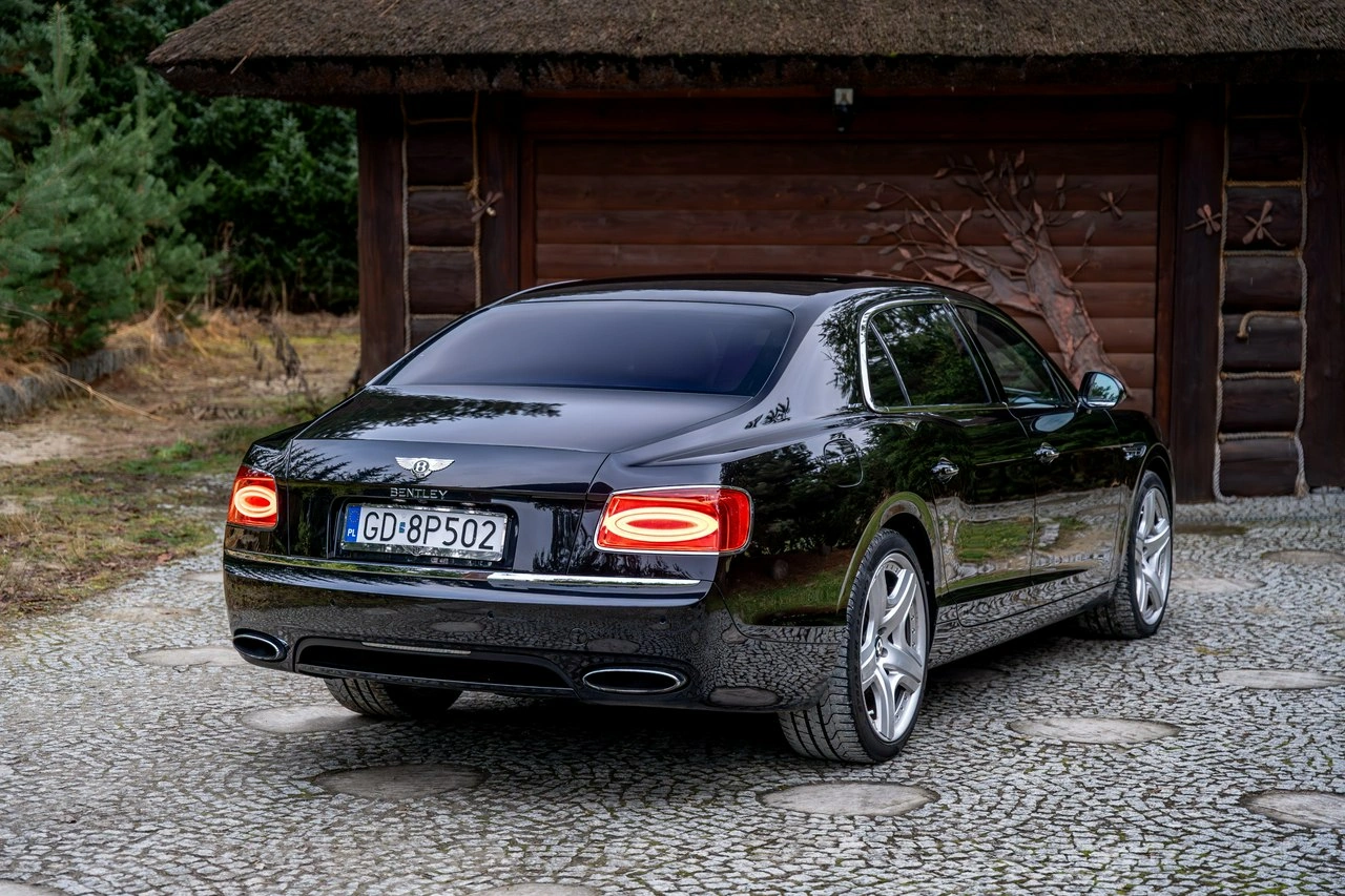 Bentley Continental Flying Spur - Zdjęcie 3
