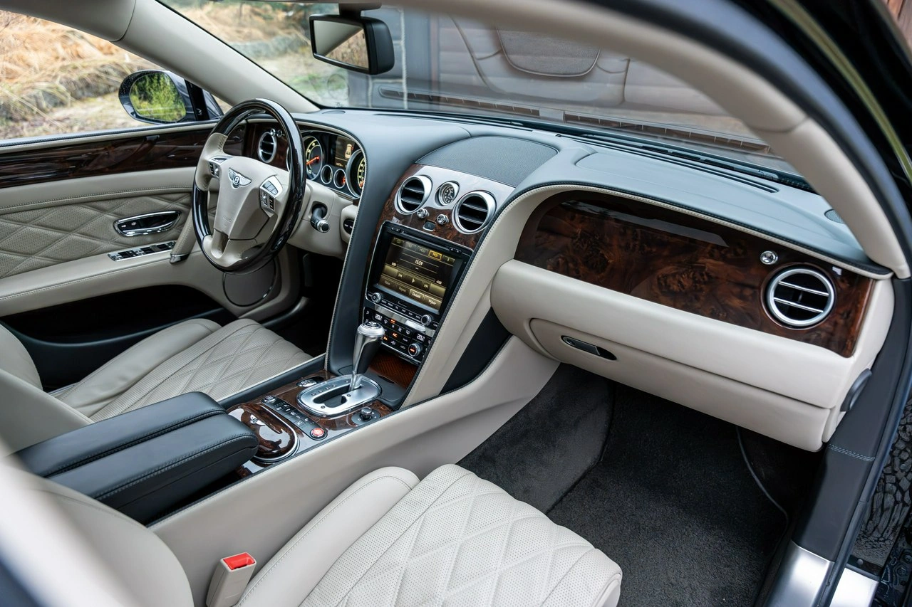 Bentley Continental Flying Spur - Zdjęcie 49