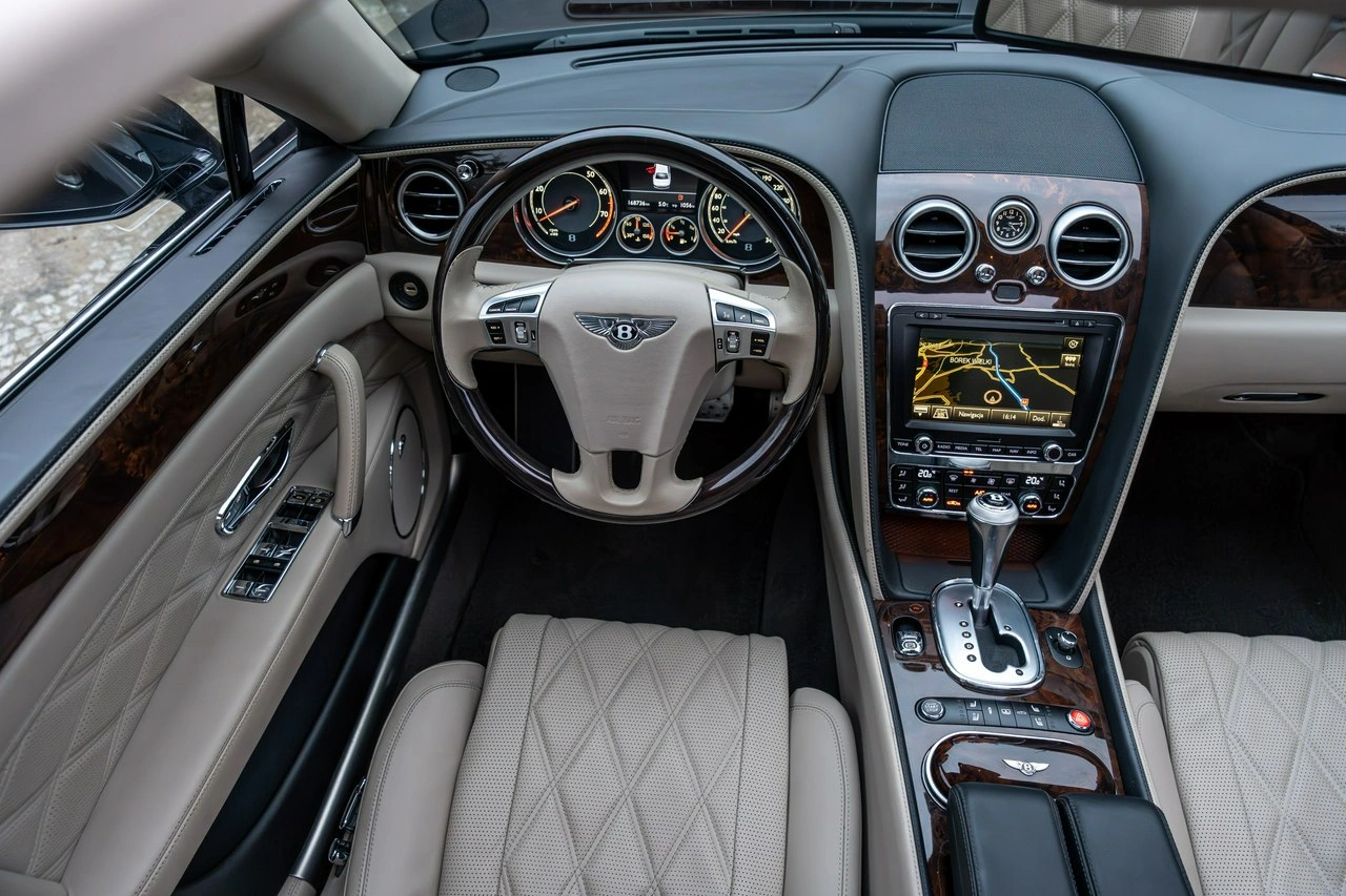 Bentley Continental Flying Spur - Zdjęcie 51