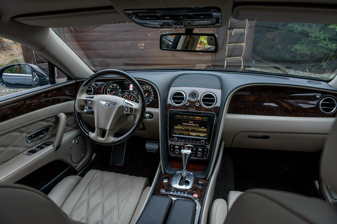 Bentley Continental Flying Spur - Zdjęcie 55
