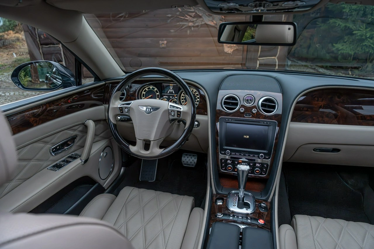 Bentley Continental Flying Spur - Zdjęcie 66