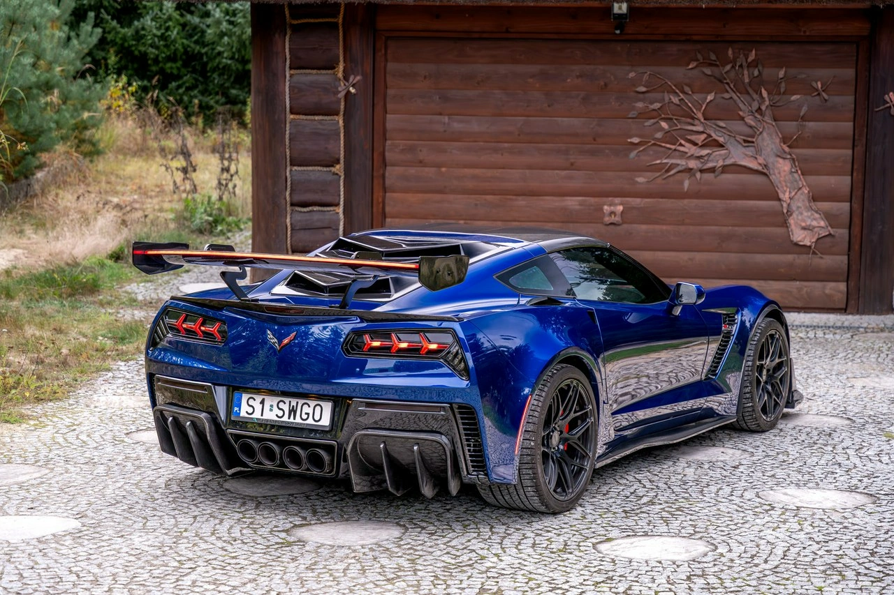 Chevrolet Corvette - Zdjęcie 21
