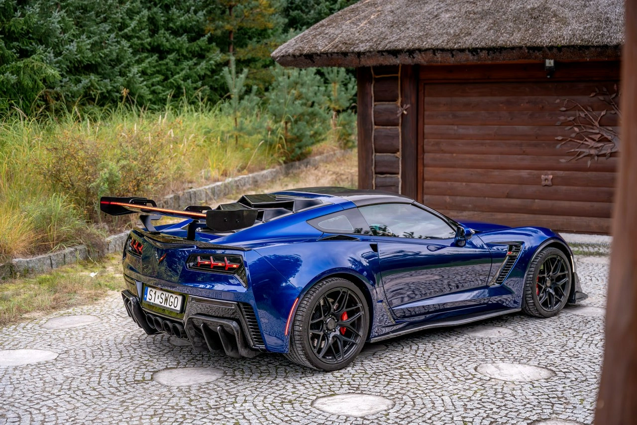 Chevrolet Corvette - Zdjęcie 32