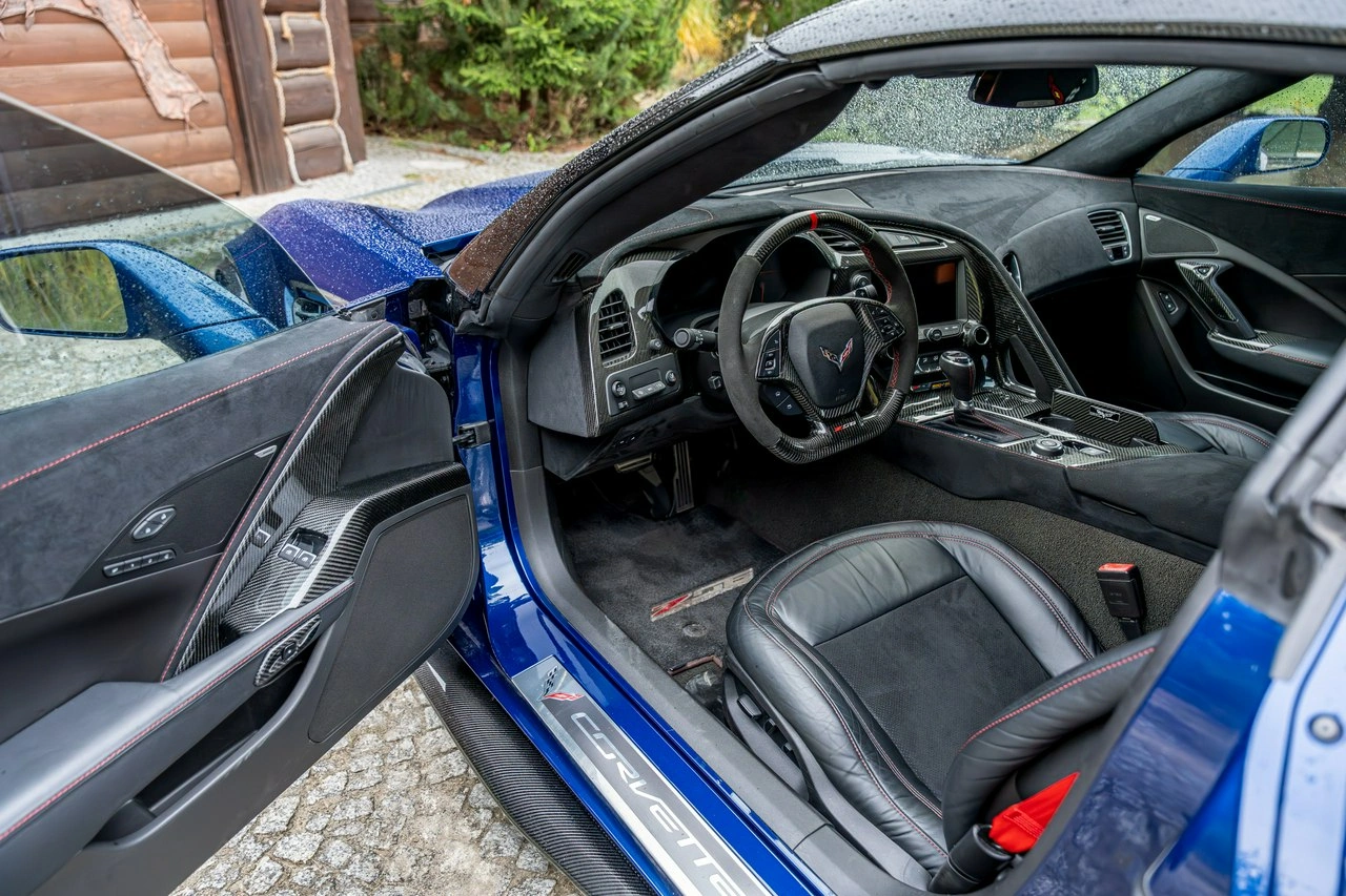 Chevrolet Corvette - Zdjęcie 39