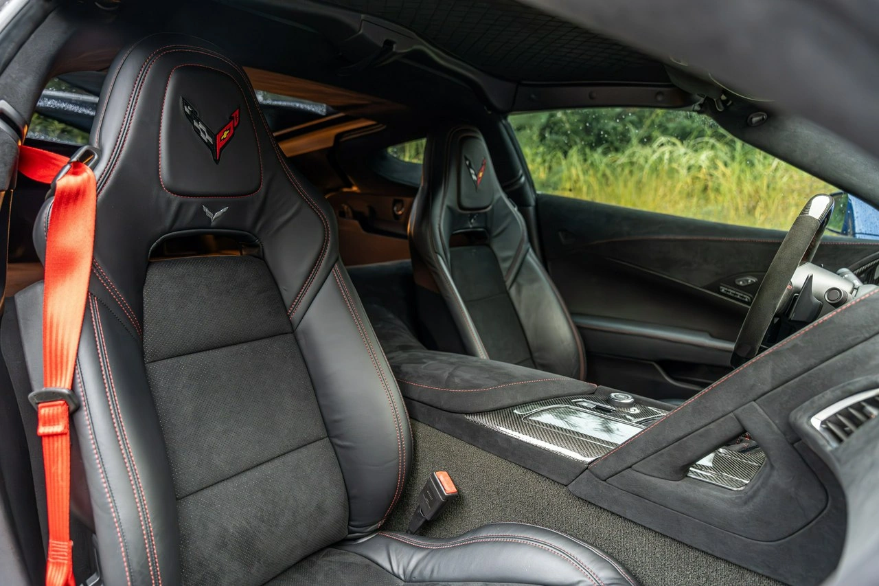 Chevrolet Corvette - Zdjęcie 44