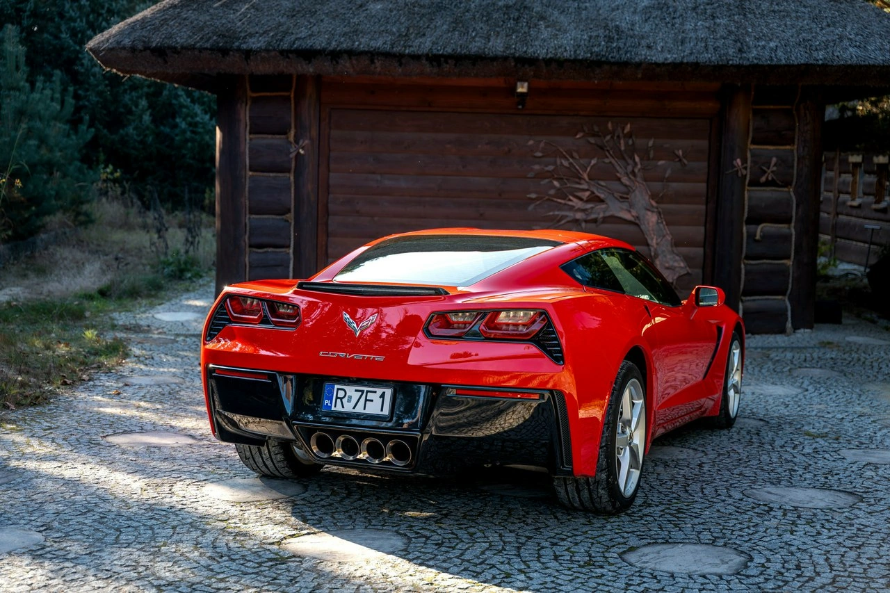 Chevrolet Corvette - Zdjęcie 25