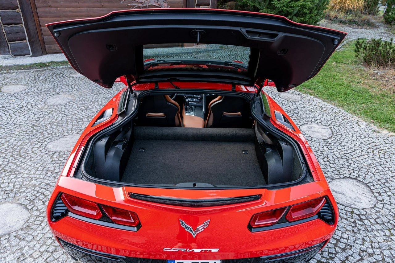 Chevrolet Corvette - Zdjęcie 34