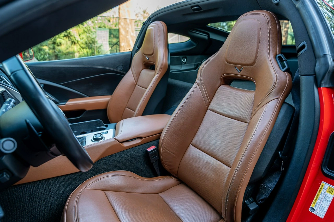 Chevrolet Corvette - Zdjęcie 37