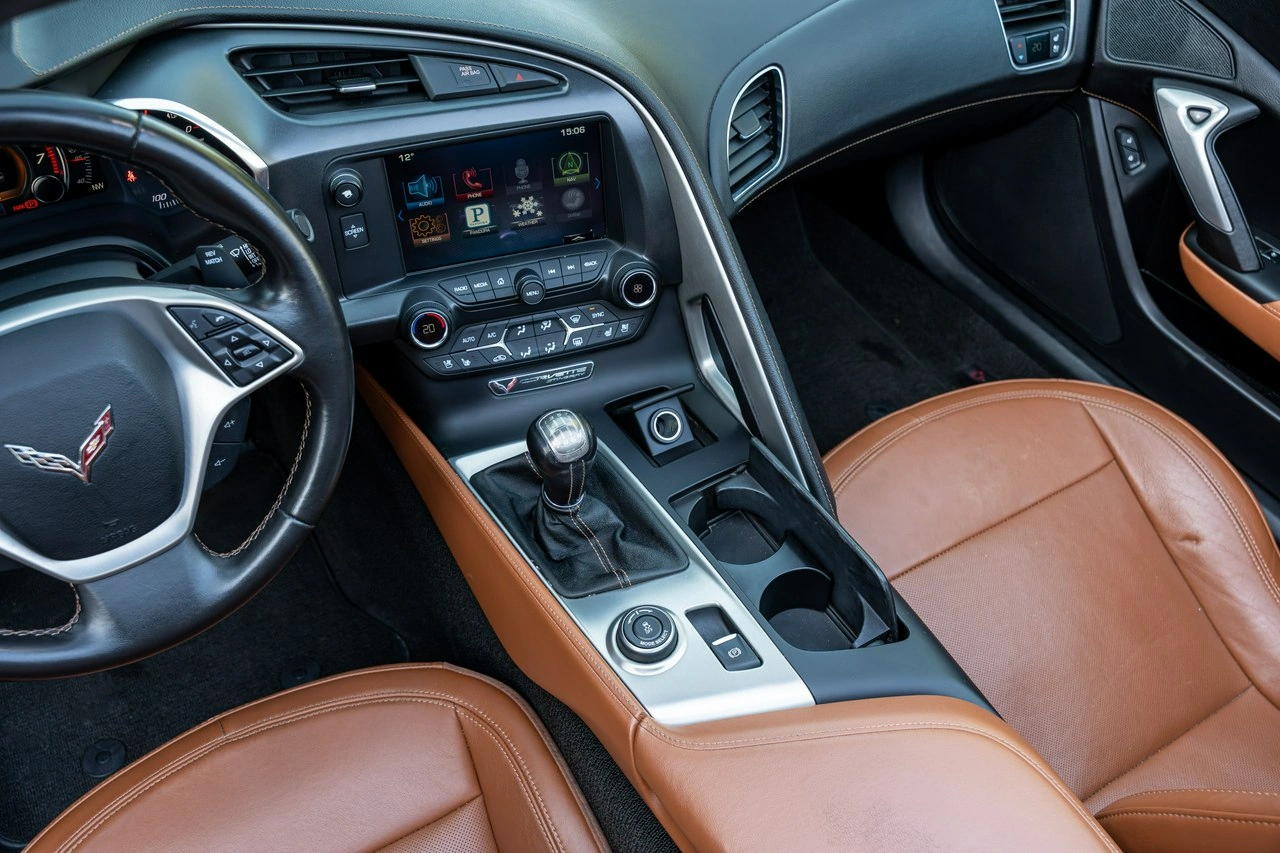 Chevrolet Corvette - Zdjęcie 38