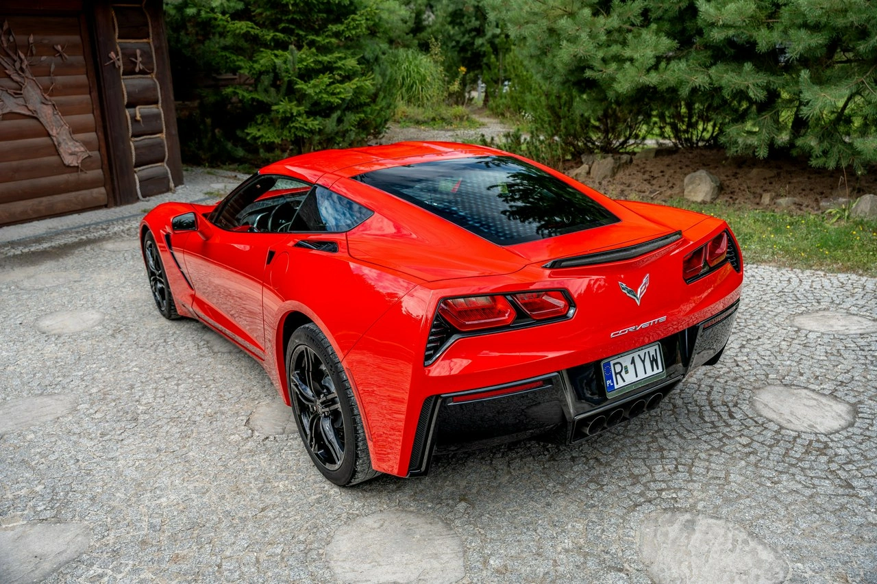 Chevrolet Corvette - Zdjęcie 23