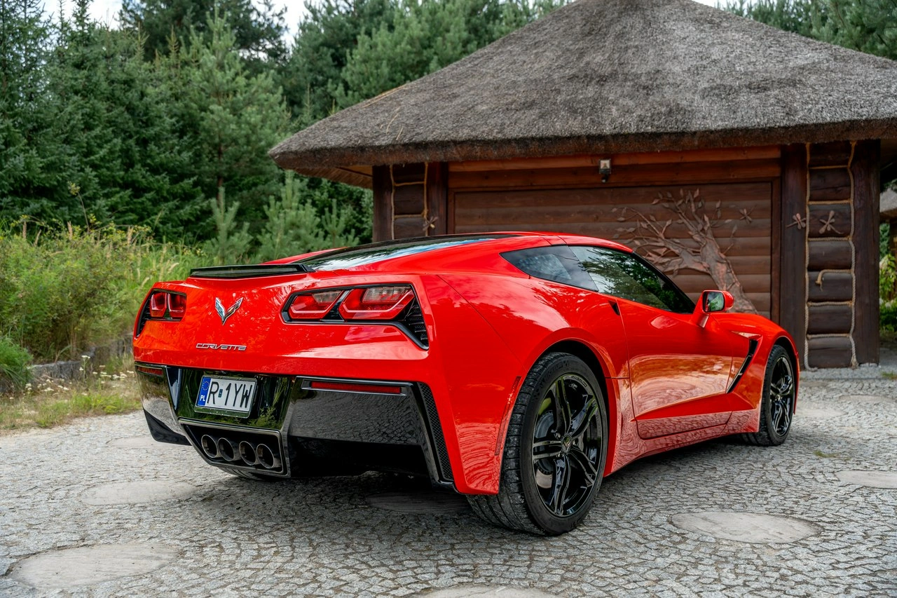 Chevrolet Corvette - Zdjęcie 25