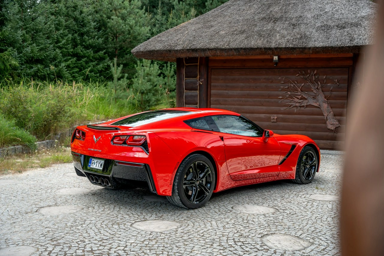 Chevrolet Corvette - Zdjęcie 29