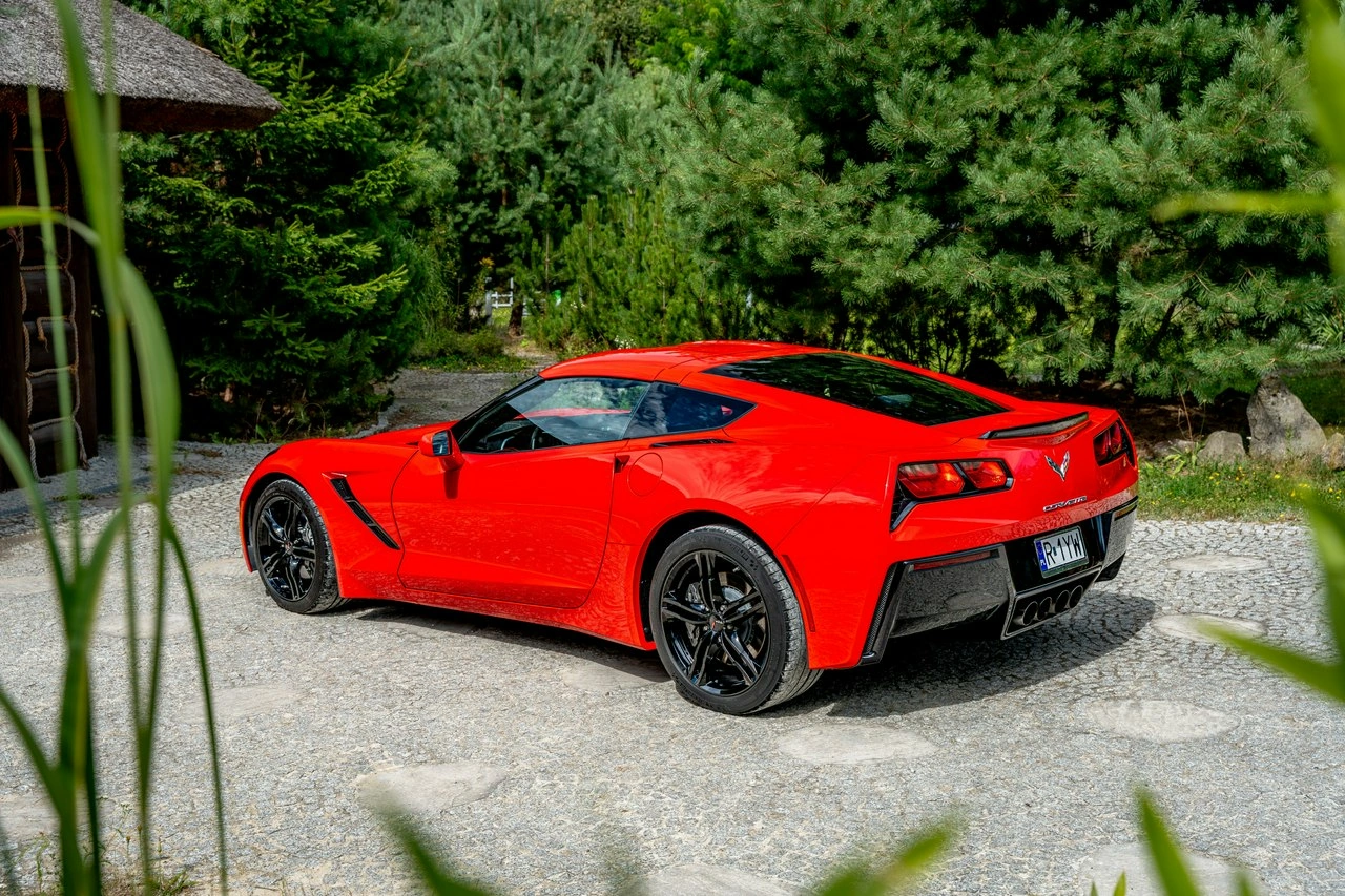 Chevrolet Corvette - Zdjęcie 31