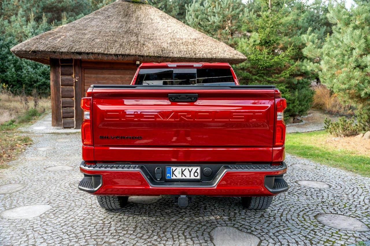 Chevrolet Silverado - Zdjęcie 14