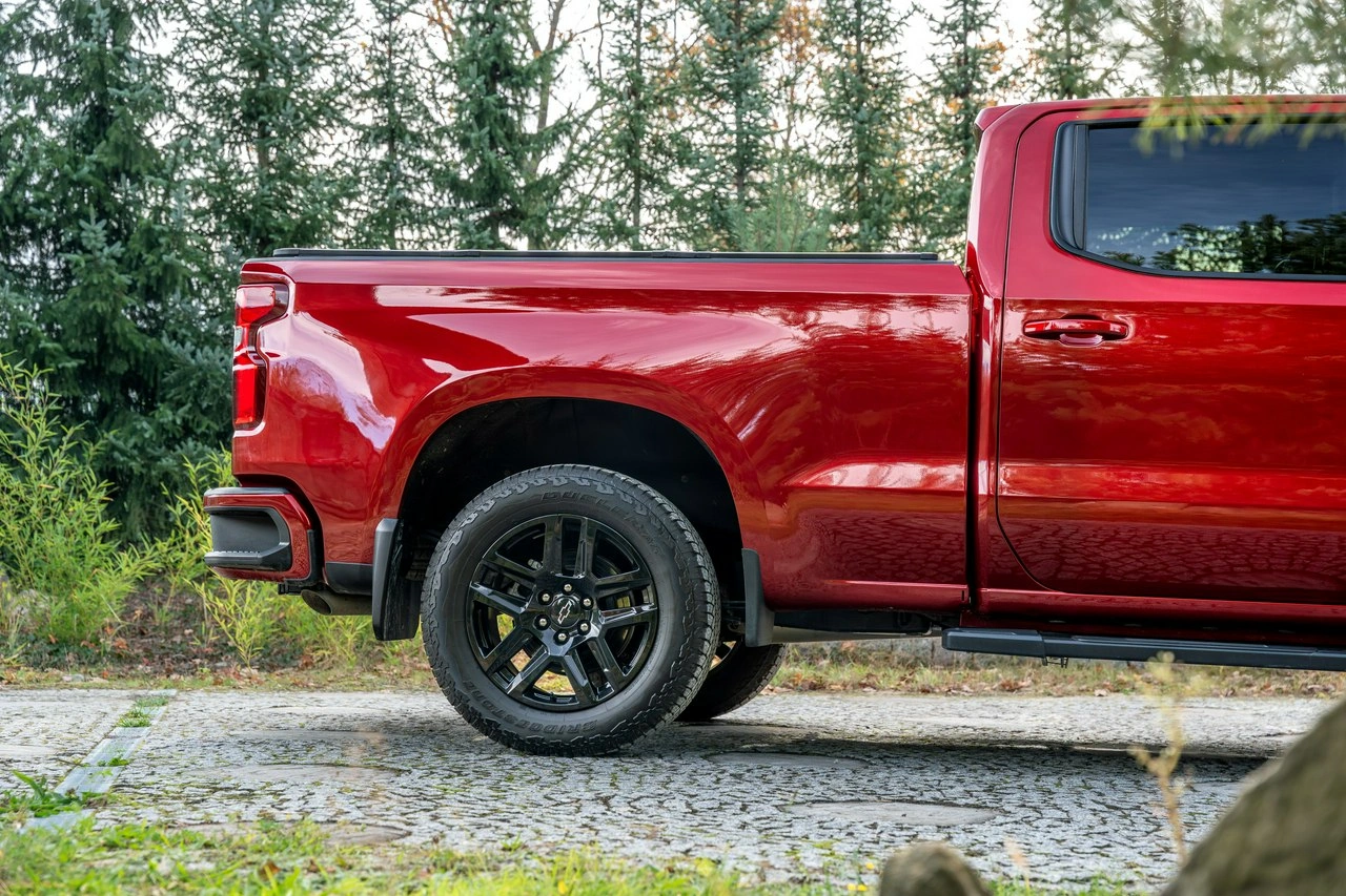 Chevrolet Silverado - Zdjęcie 16