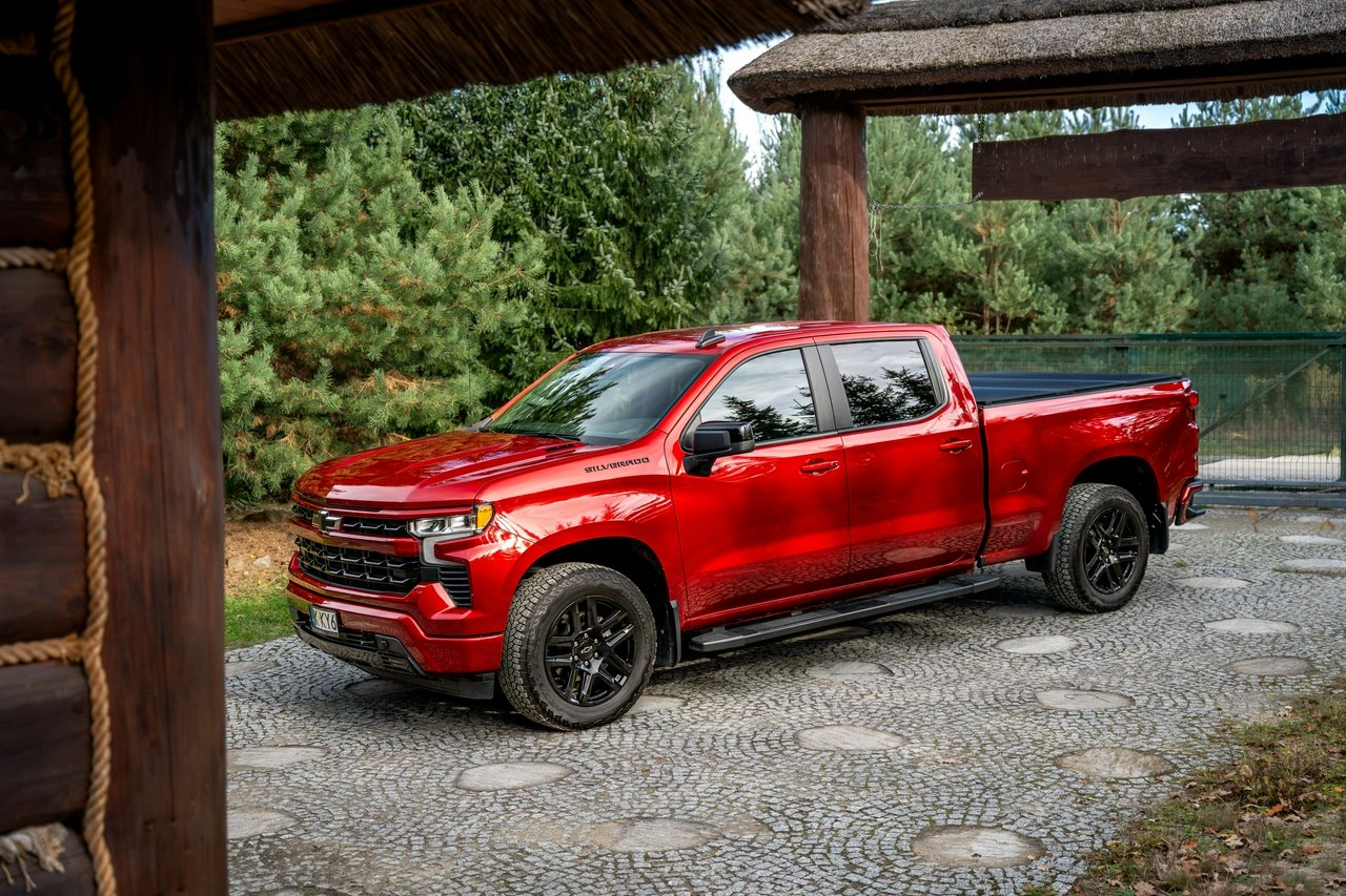 Chevrolet Silverado - Zdjęcie 2