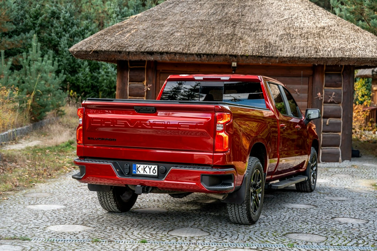 Chevrolet Silverado - Zdjęcie 3