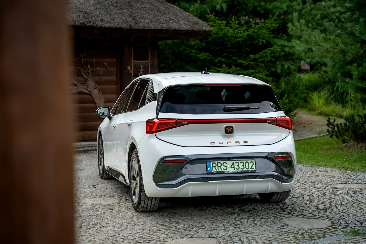 Cupra Born - Zdjęcie 17