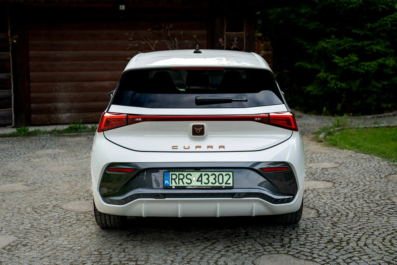 Cupra Born - Zdjęcie 31