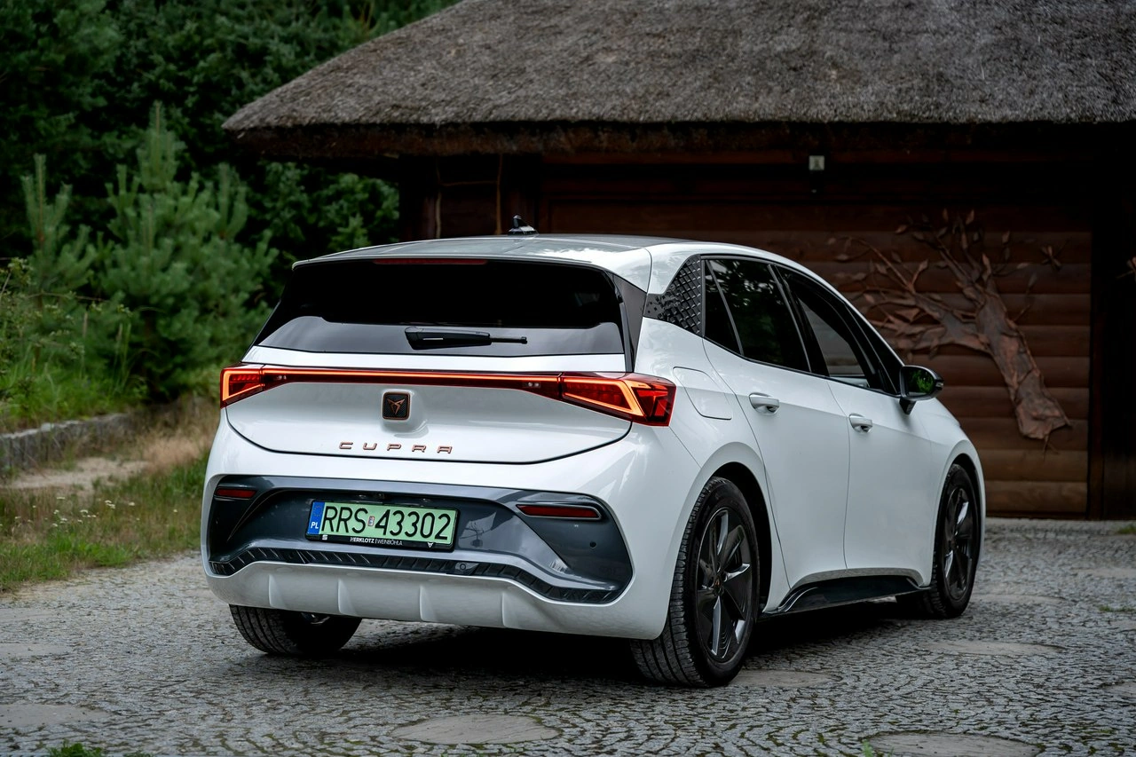 Cupra Born - Zdjęcie 33