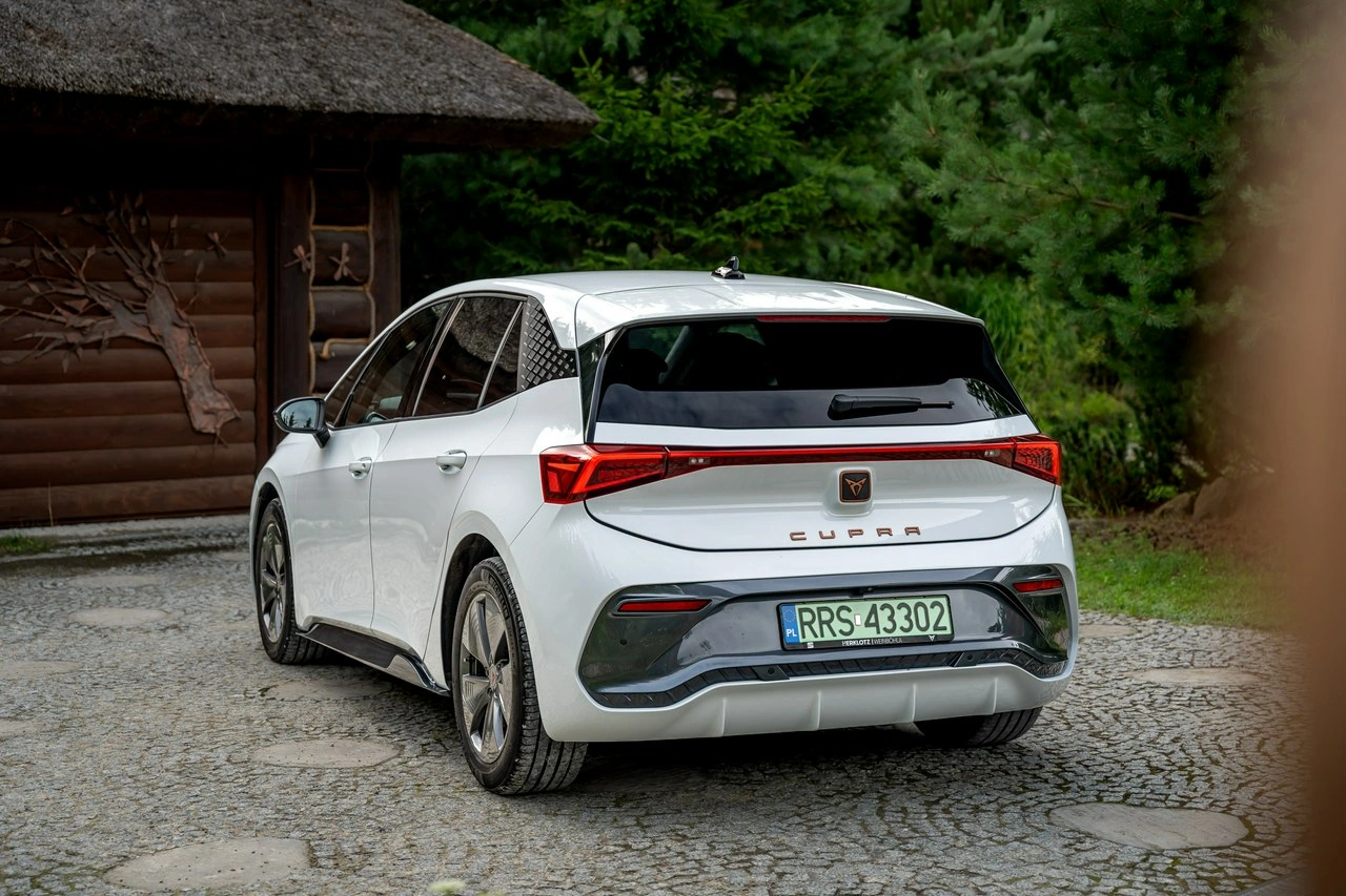 Cupra Born - Zdjęcie 35