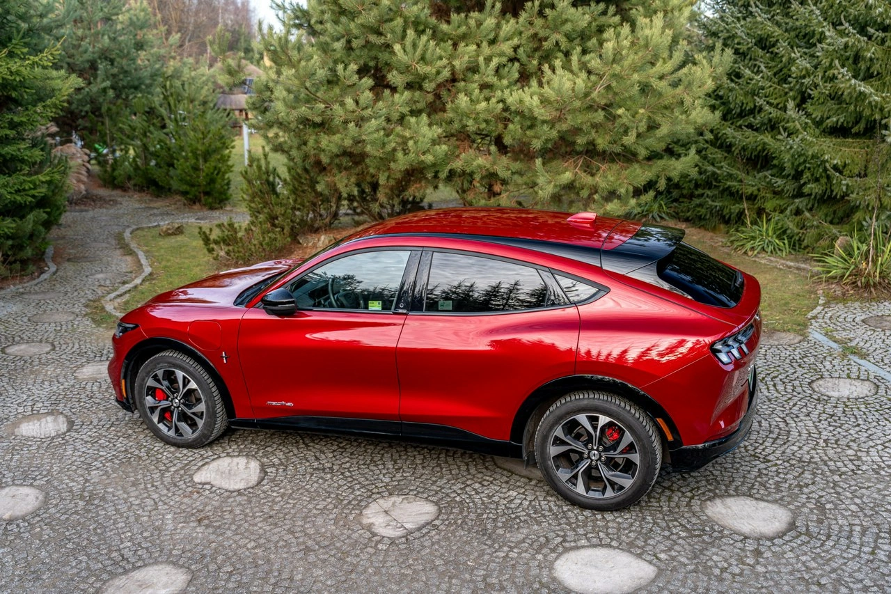 Ford Mustang Mach-E - Zdjęcie 19