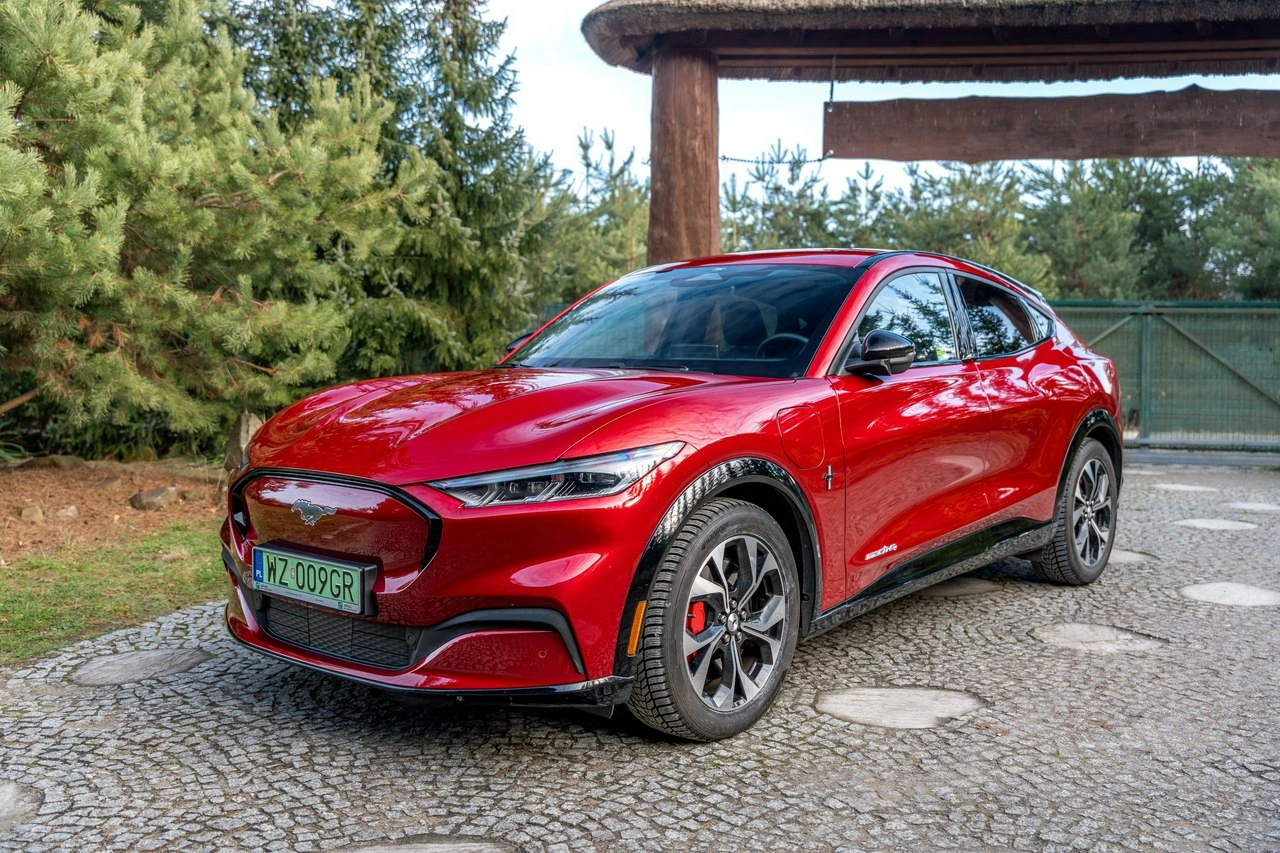 Ford Mustang Mach-E - Zdjęcie 20