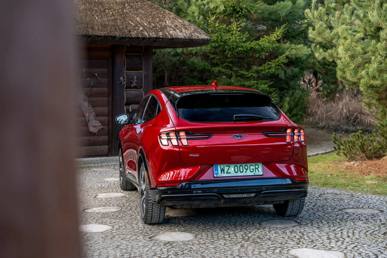 Ford Mustang Mach-E - Zdjęcie 33
