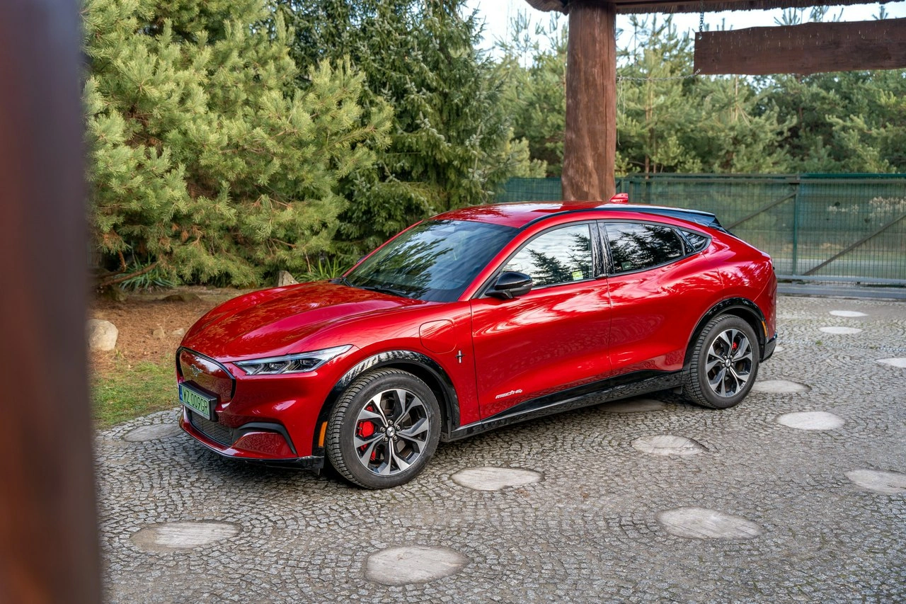 Ford Mustang Mach-E - Zdjęcie 2